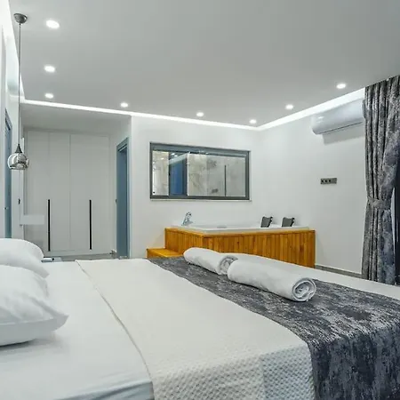 Sun Kalkan Villa *